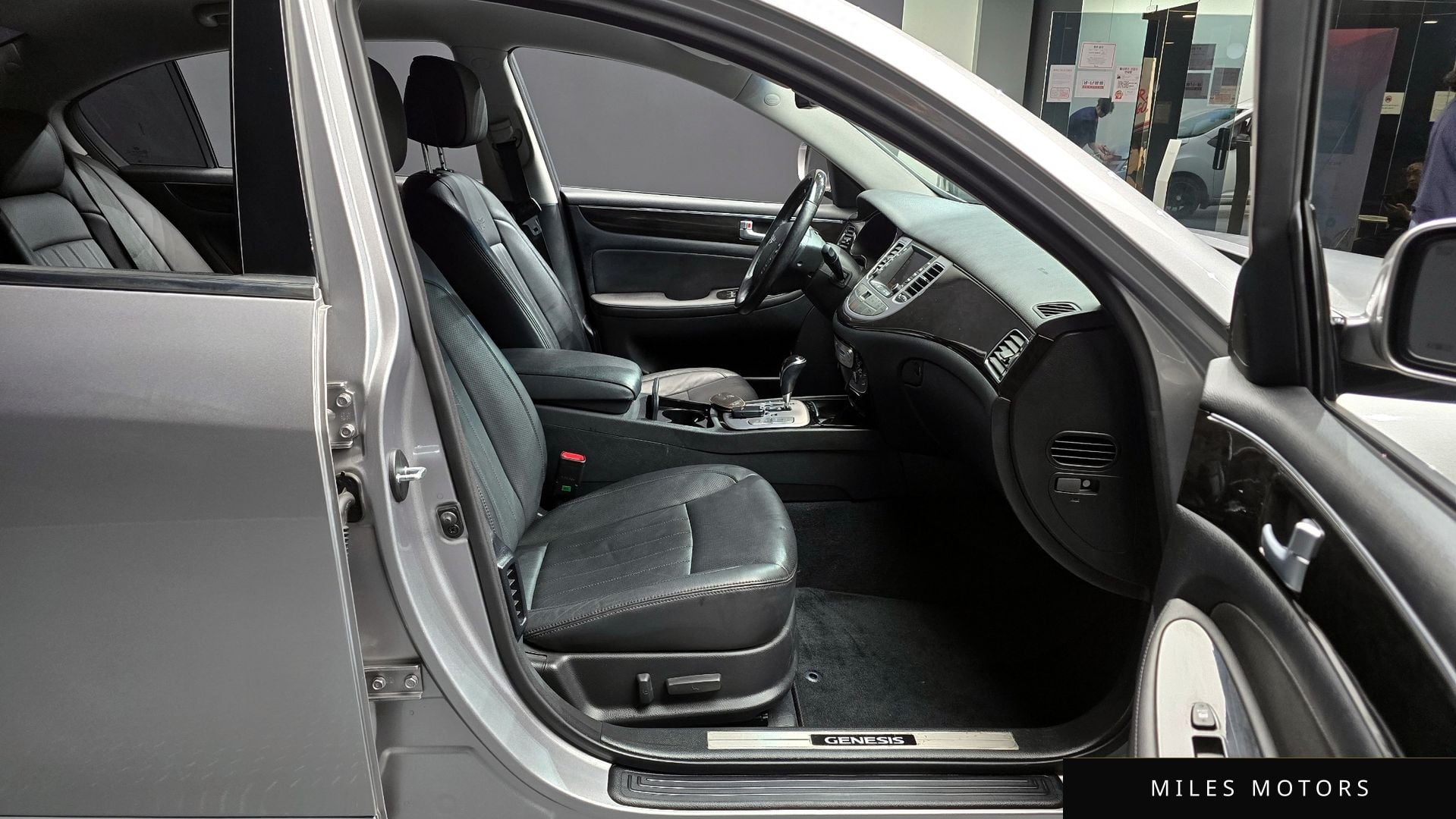 Hyundai Genesis 2012 — миниатюра 10