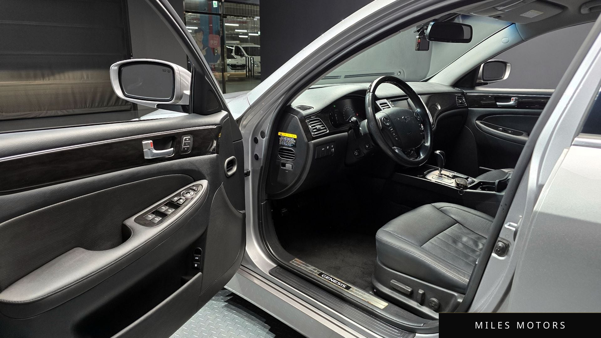 Hyundai Genesis 2012 — миниатюра 11