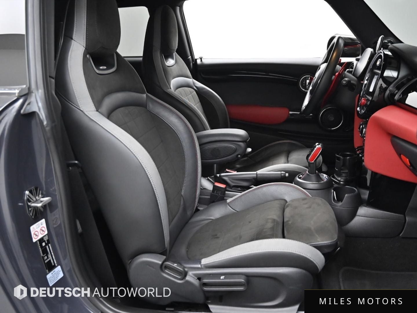 MINI Cooper S 2021 — миниатюра 10