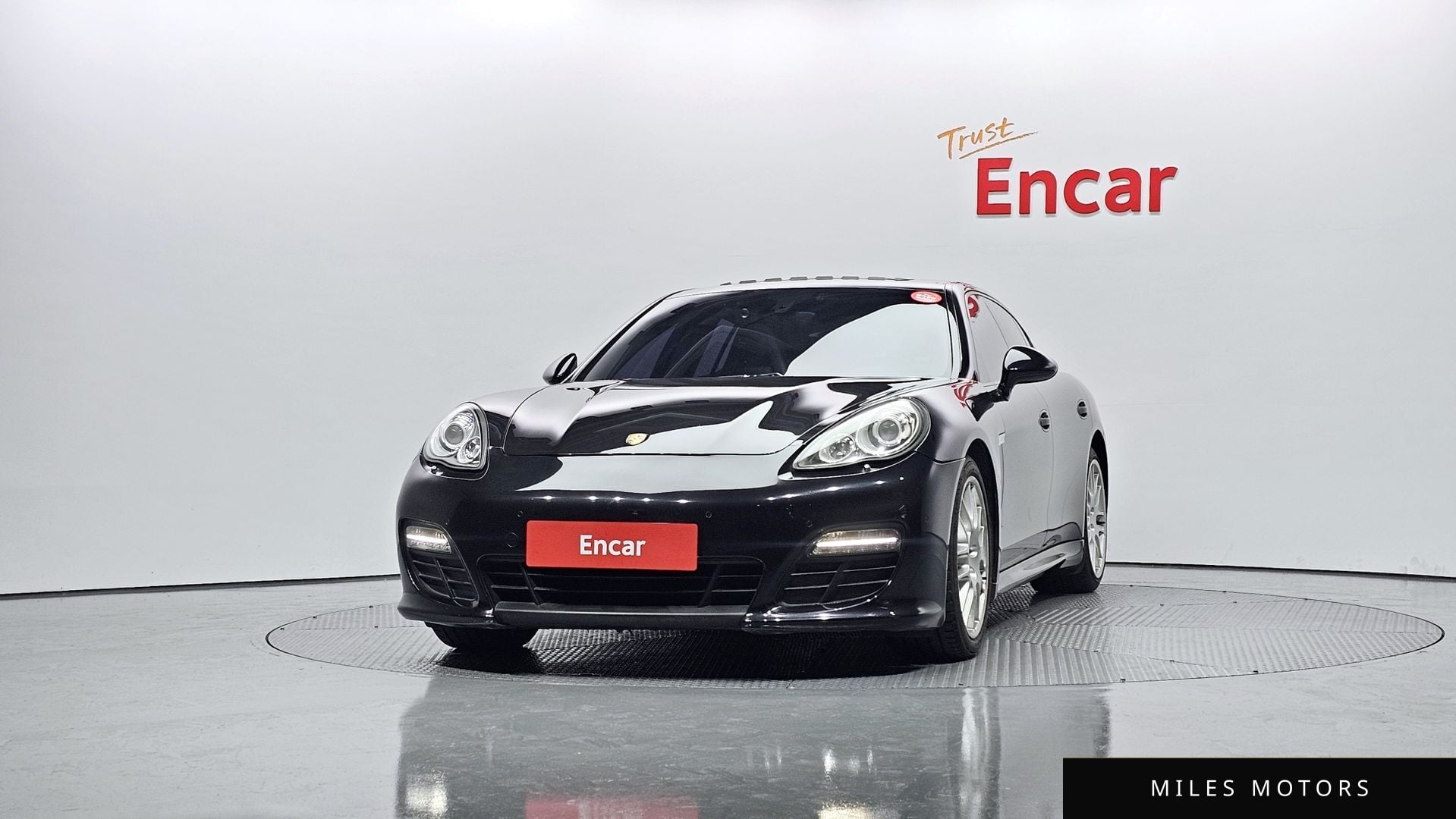 Porsche Panamera 2011 — миниатюра 3