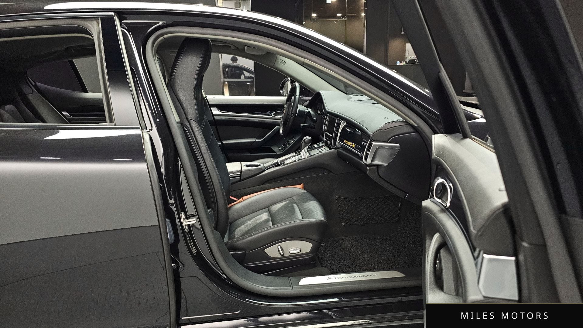 Porsche Panamera 2011 — миниатюра 11