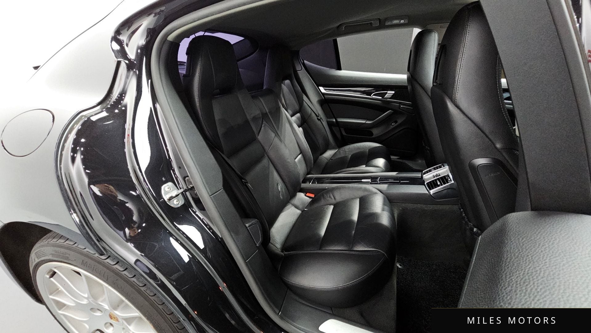 Porsche Panamera 2011 — миниатюра 12