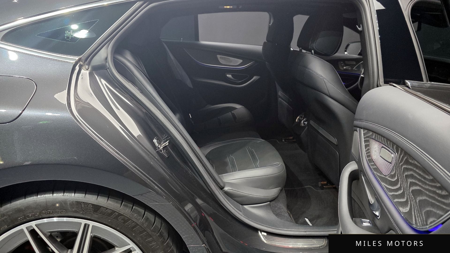 Mercedes-Benz AMG GT 2023 — миниатюра 12