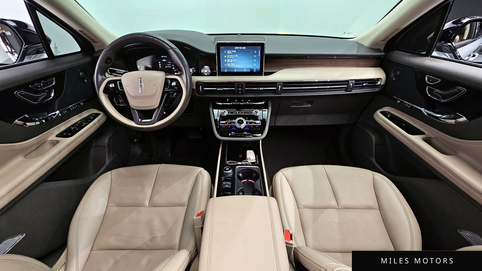 Lincoln Corsair 2021 — миниатюра 7