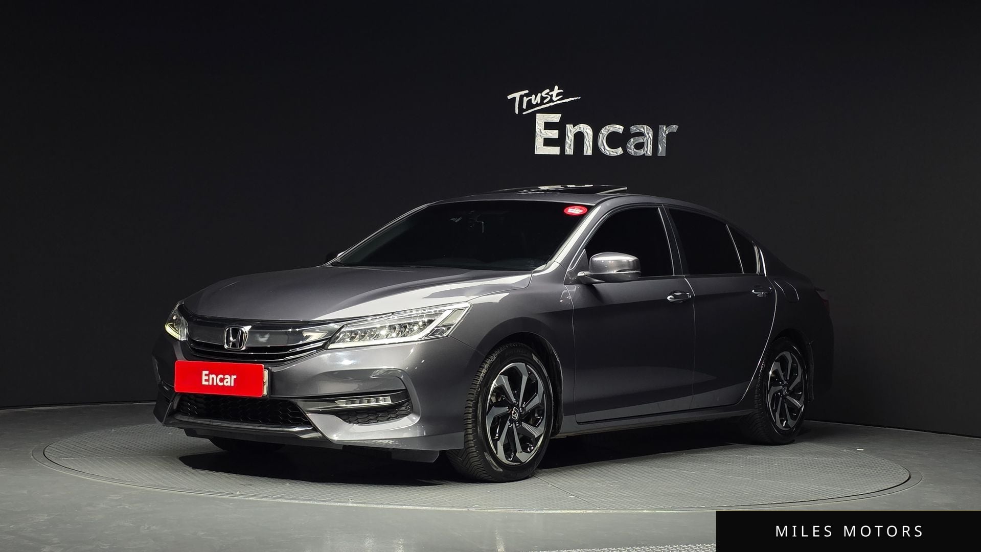 Honda Accord 2016 — фото 1 из 12