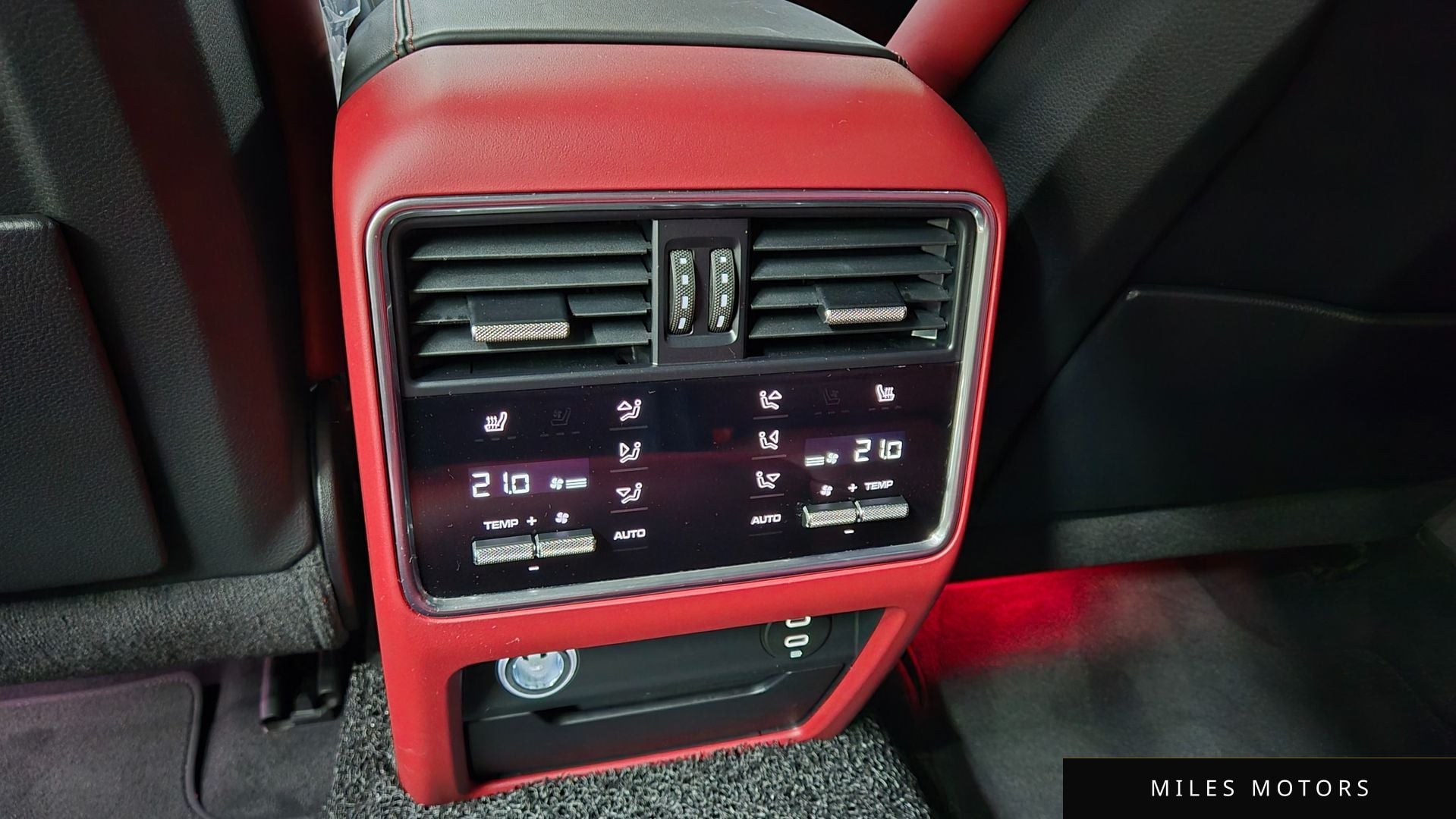 Porsche Cayenne 2023 — миниатюра 16