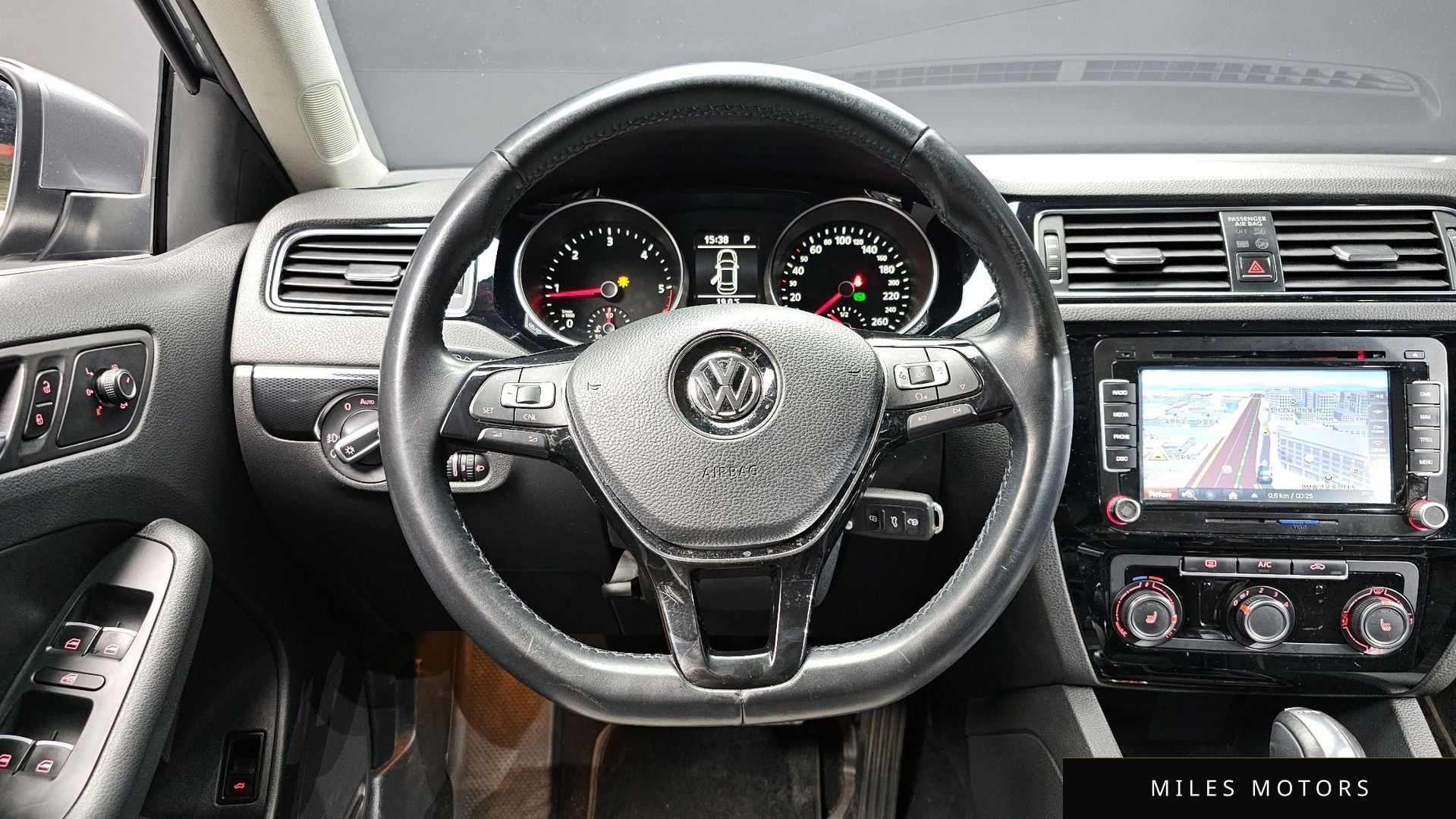 Volkswagen 제타 2015 — миниатюра 13
