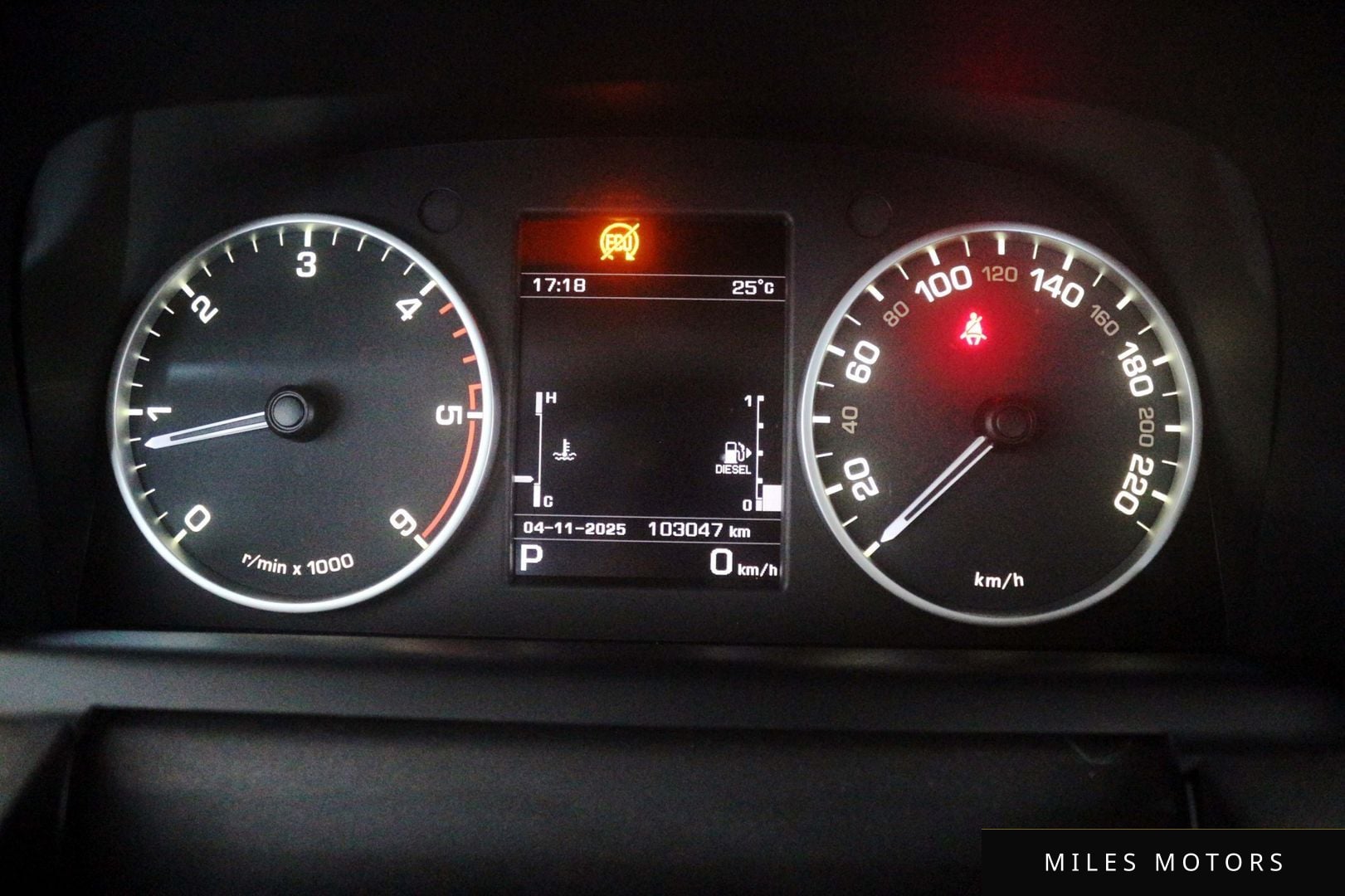Land Rover Discovery 2016 — миниатюра 8