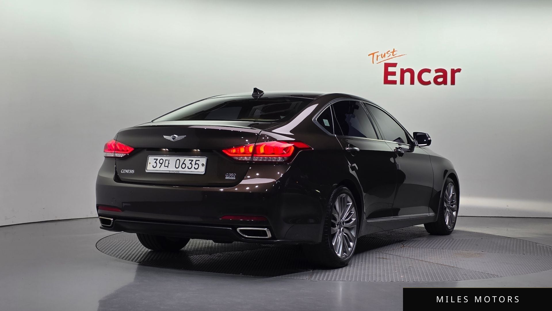 Hyundai Genesis 2016 — миниатюра 2