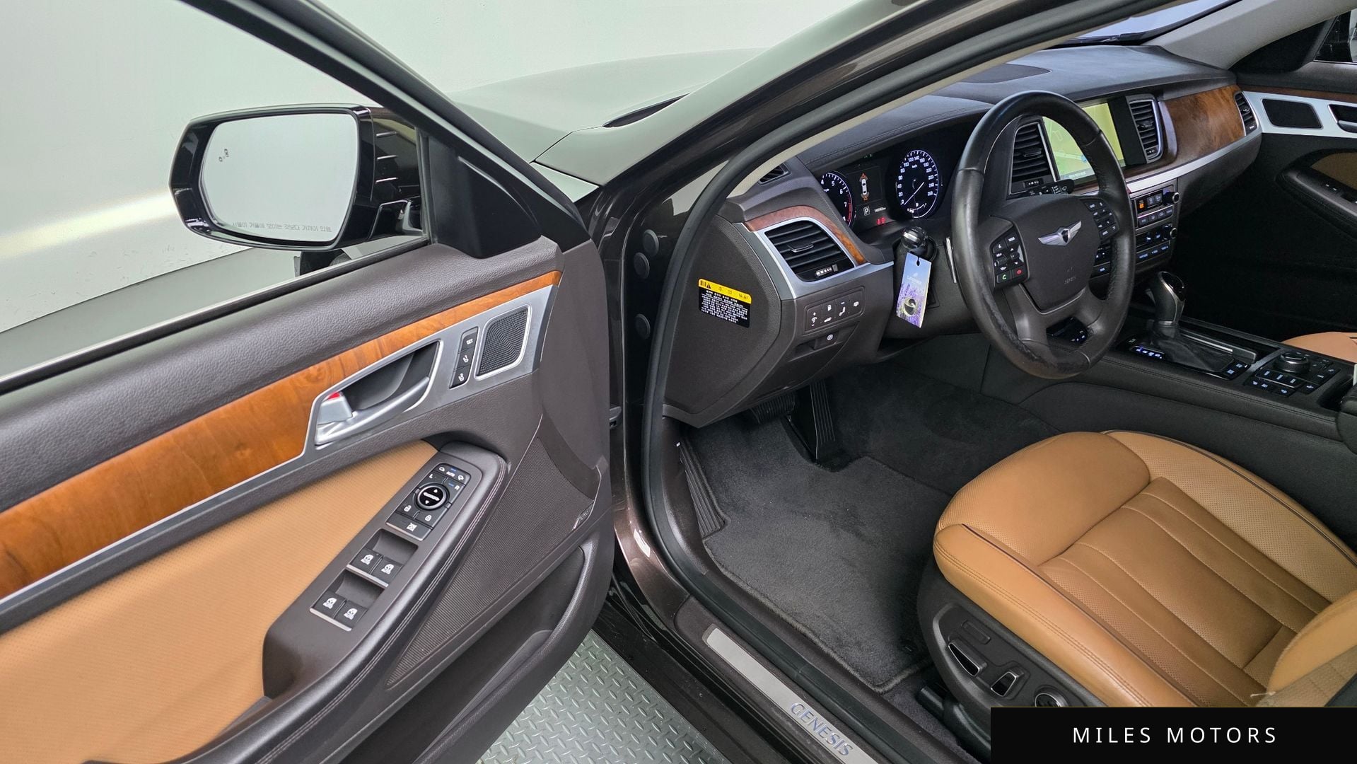Hyundai Genesis 2016 — миниатюра 12
