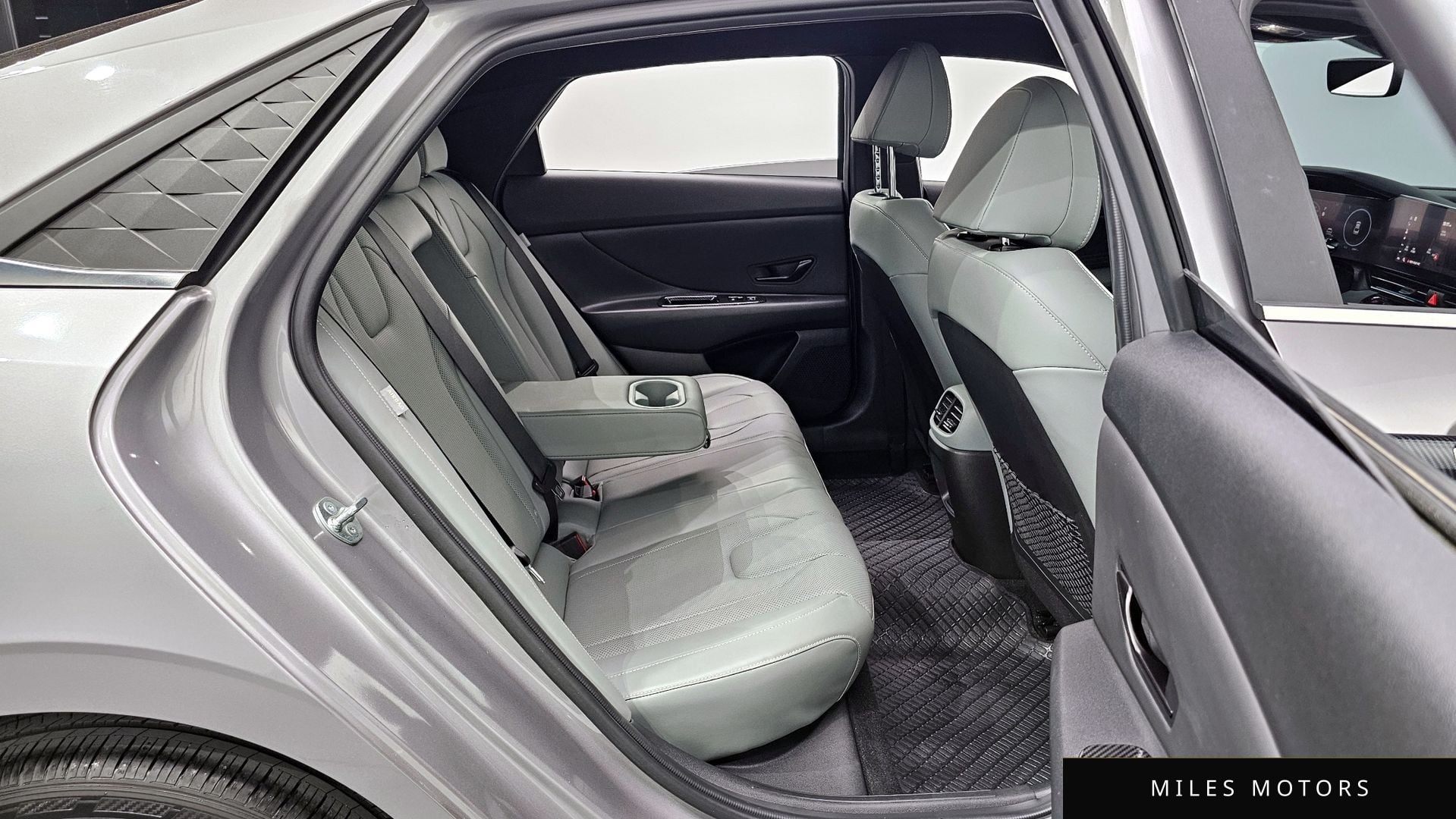 Hyundai AVANTE 2024 — миниатюра 11