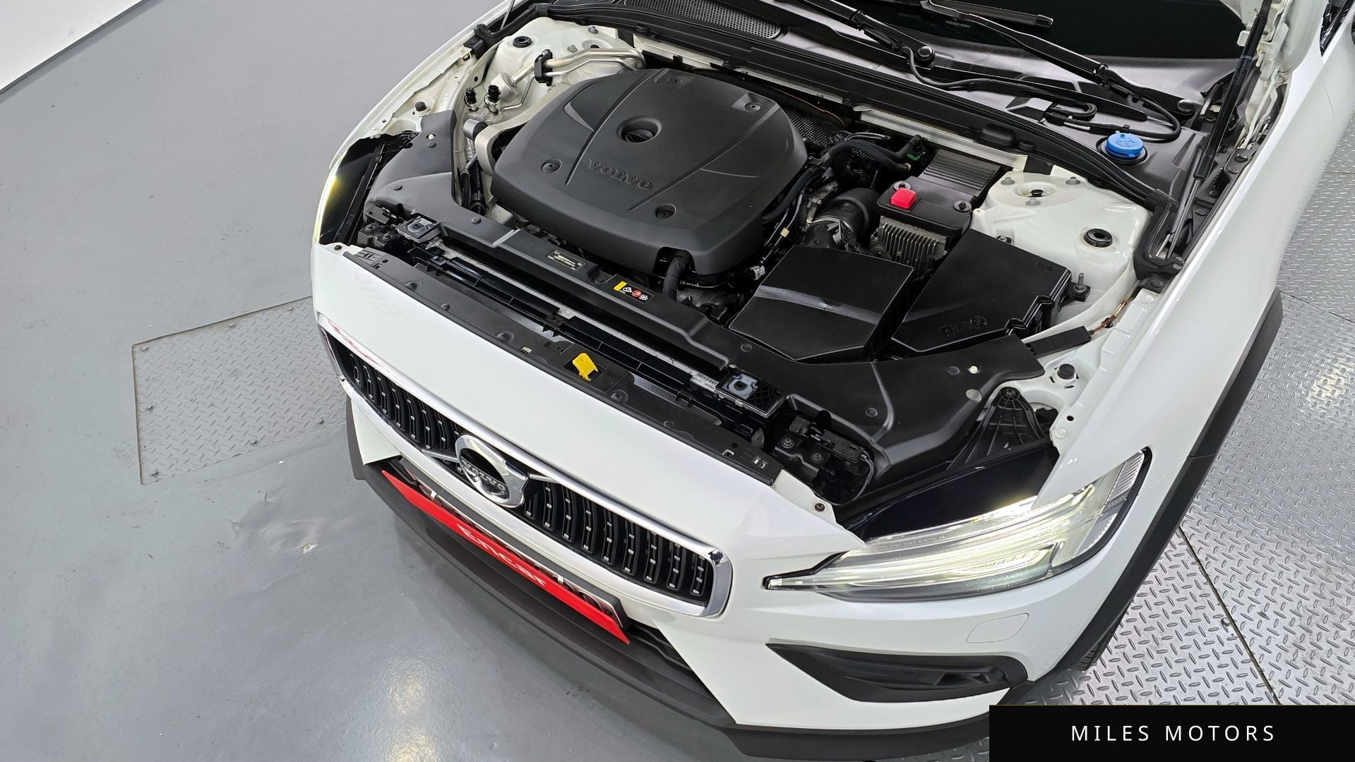 Volvo V60 2020 — миниатюра 6
