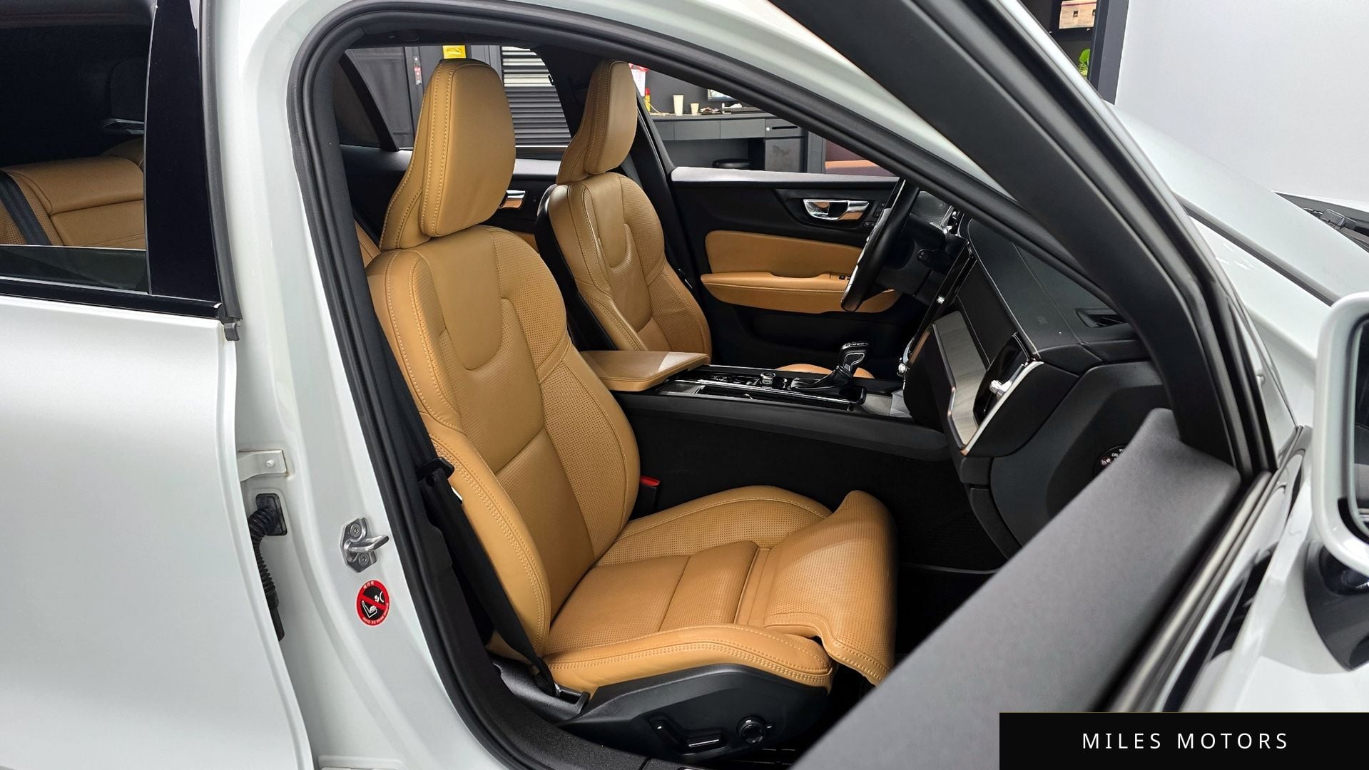 Volvo V60 2020 — миниатюра 10