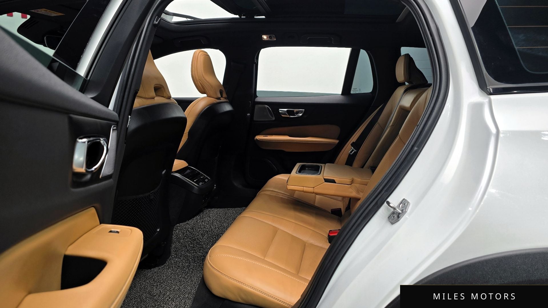 Volvo V60 2020 — миниатюра 12