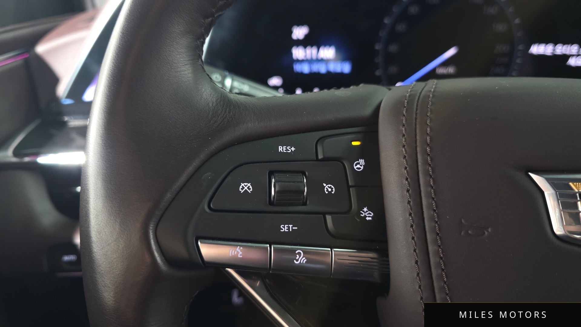 Cadillac Escalade 2023 — миниатюра 15