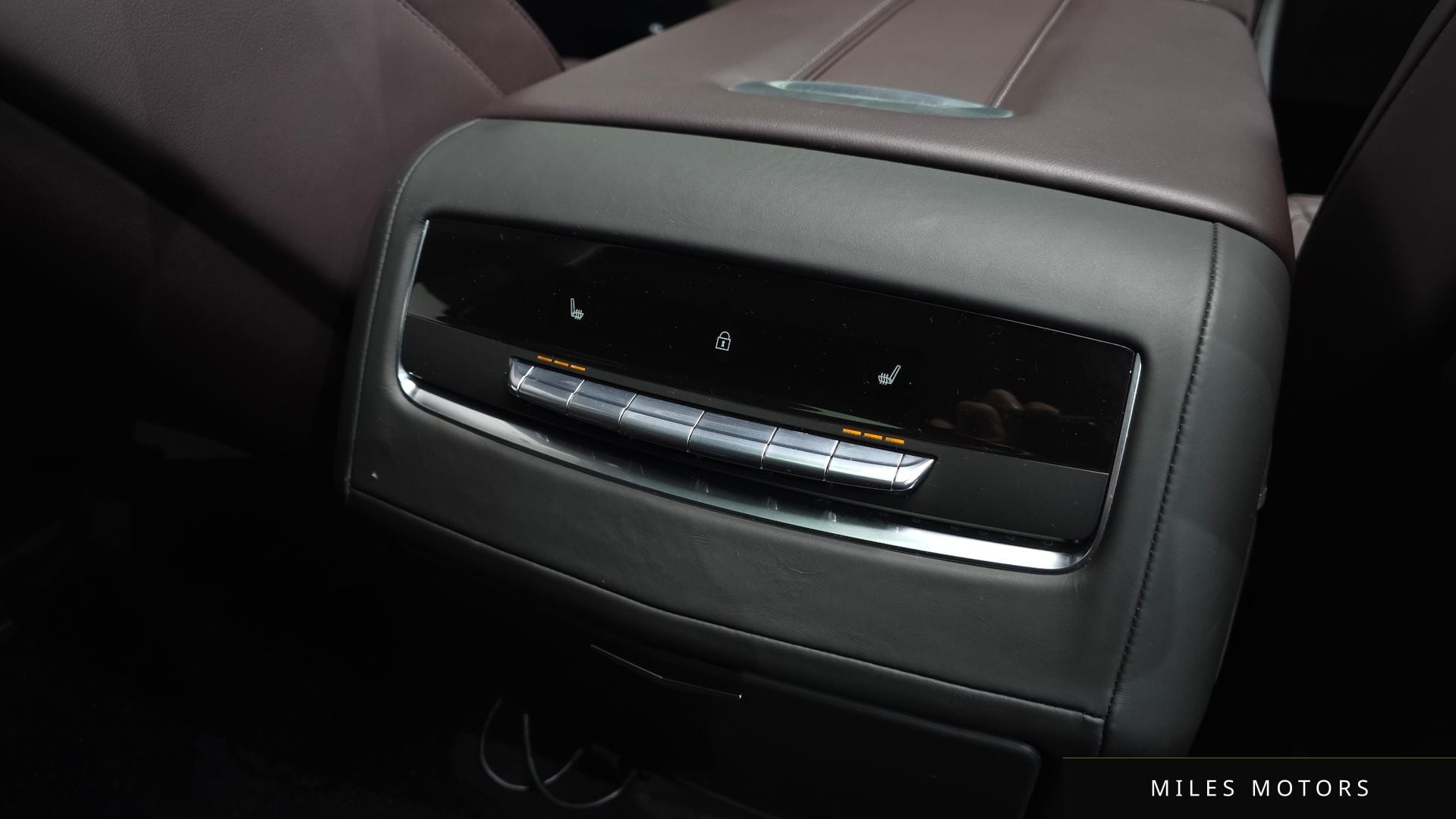 Cadillac Escalade 2023 — миниатюра 19
