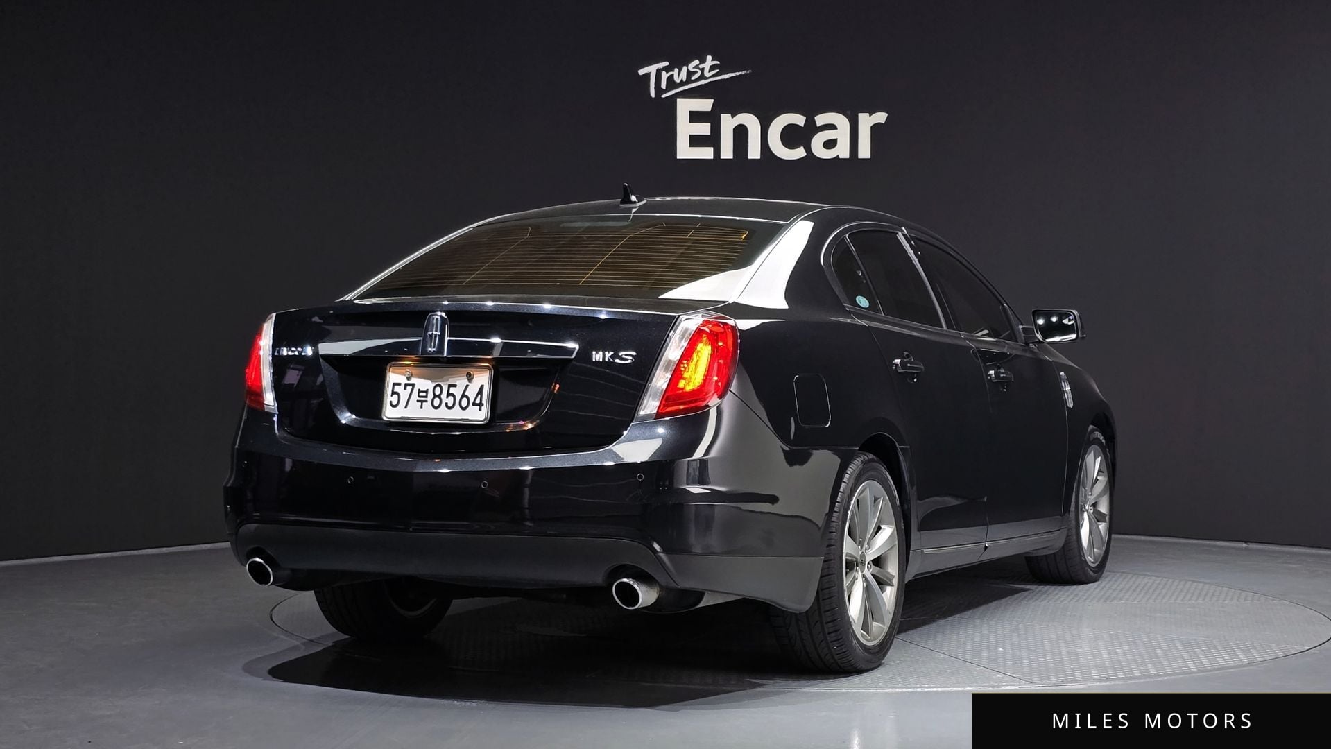 Lincoln MKS 2011 — миниатюра 2