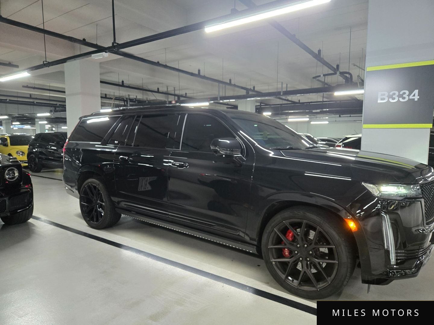 Cadillac Escalade 2023 — миниатюра 9