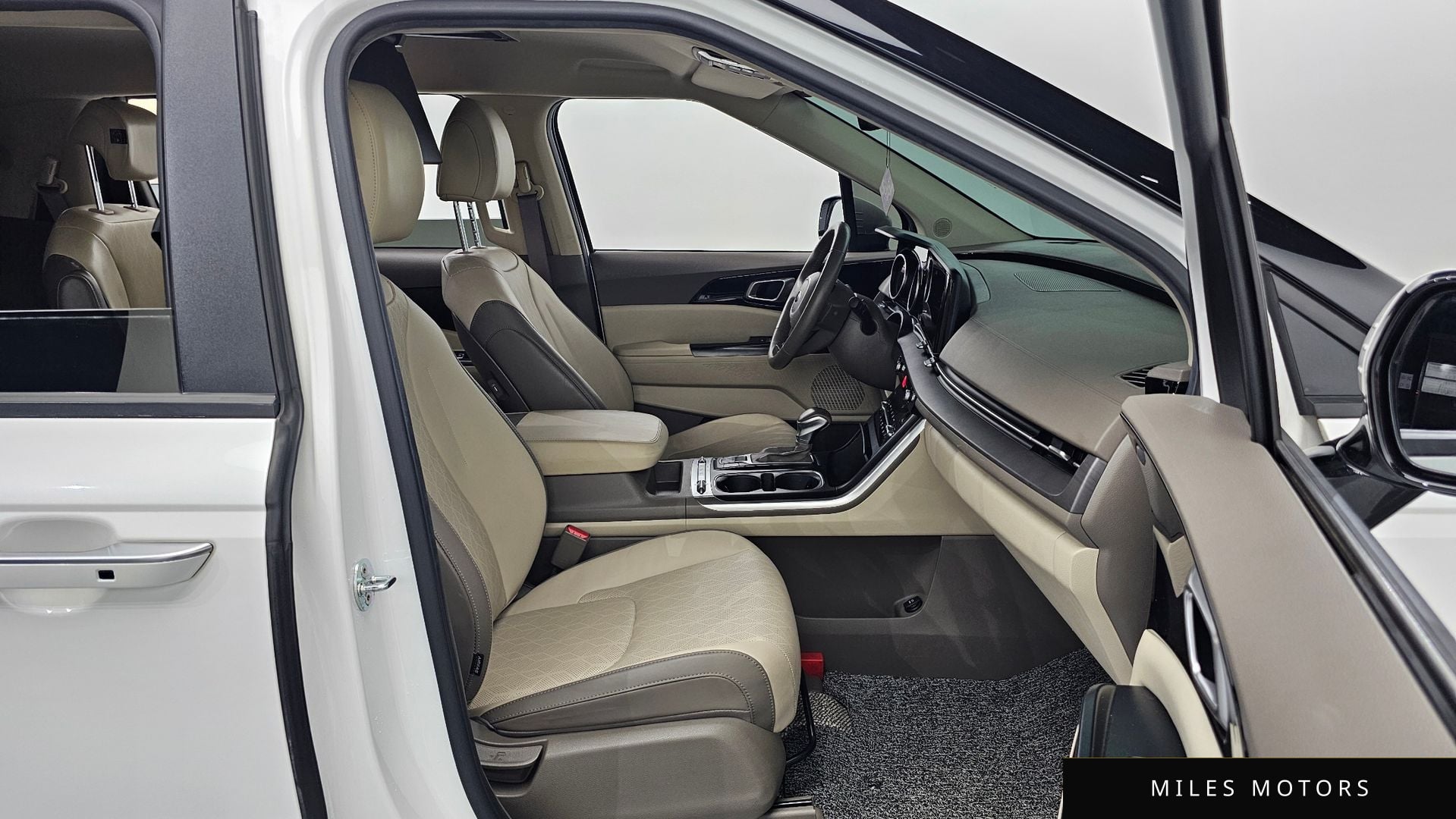 Kia Carnival 2021 — миниатюра 10