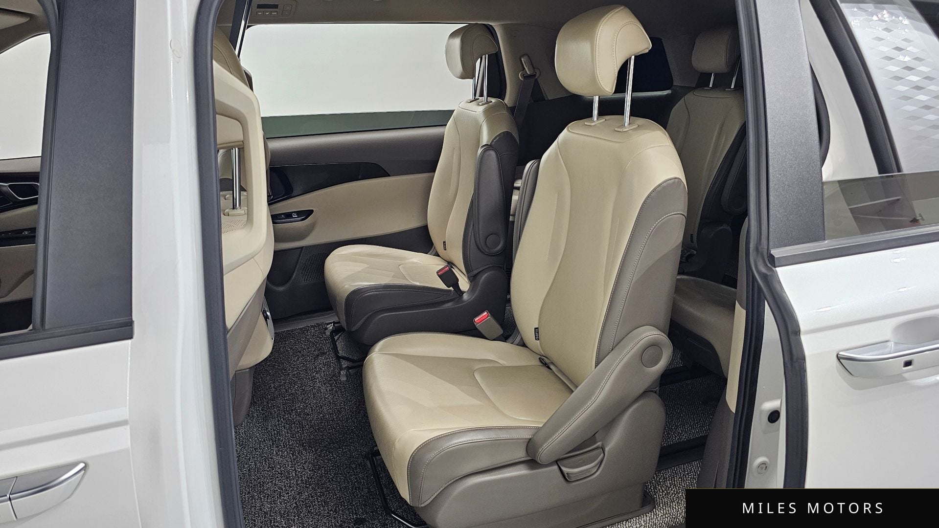 Kia Carnival 2021 — миниатюра 12