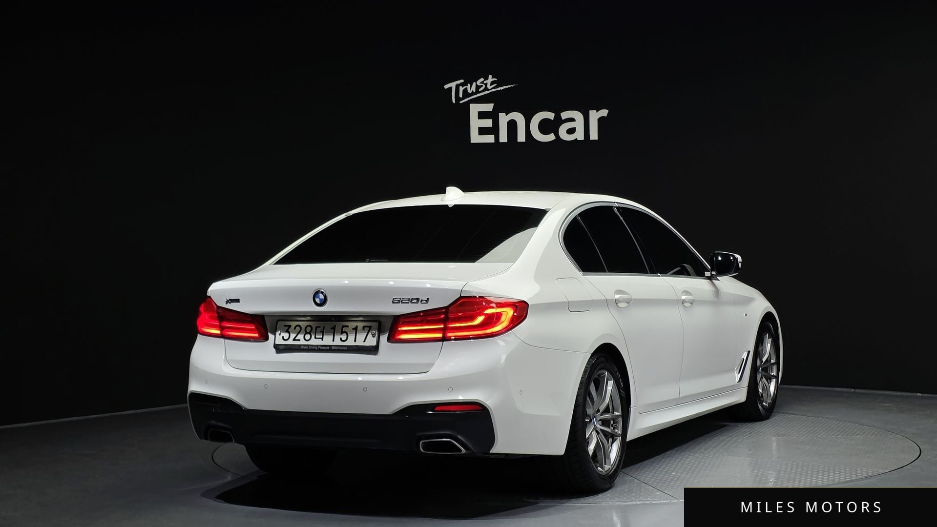 BMW 5 Series (G30) 2019 — миниатюра 2