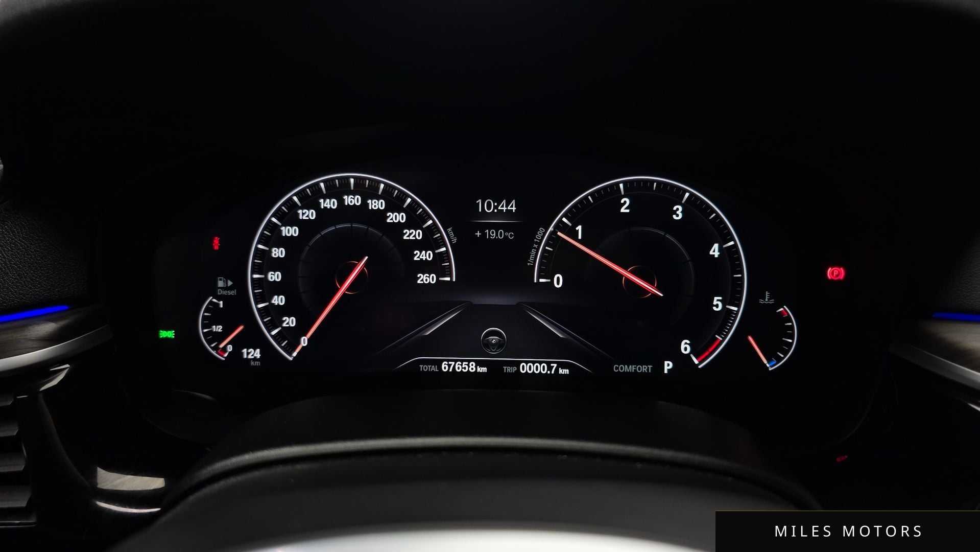 BMW 5 Series (G30) 2019 — миниатюра 8