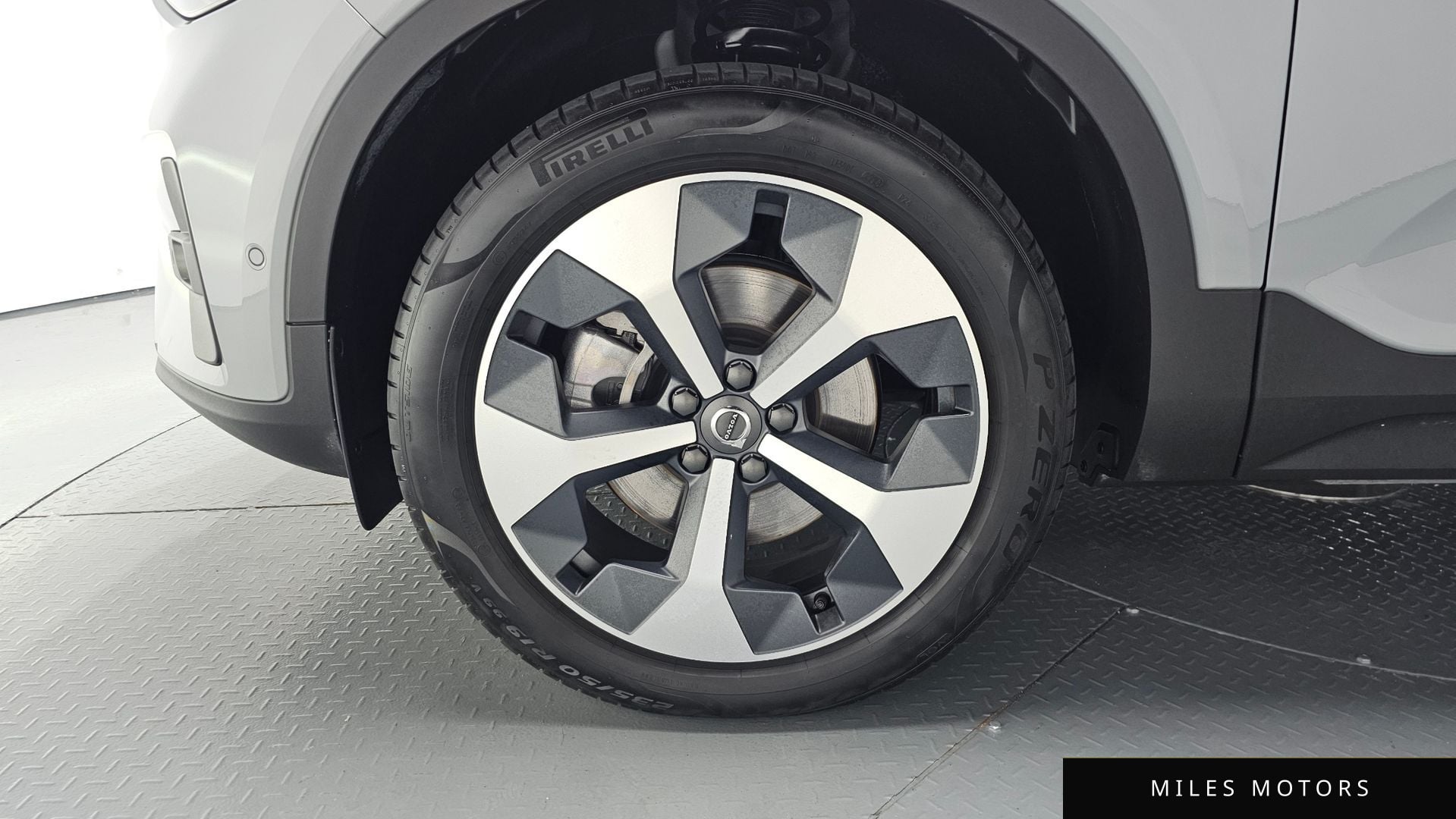 Volvo XC40 2025 — миниатюра 5