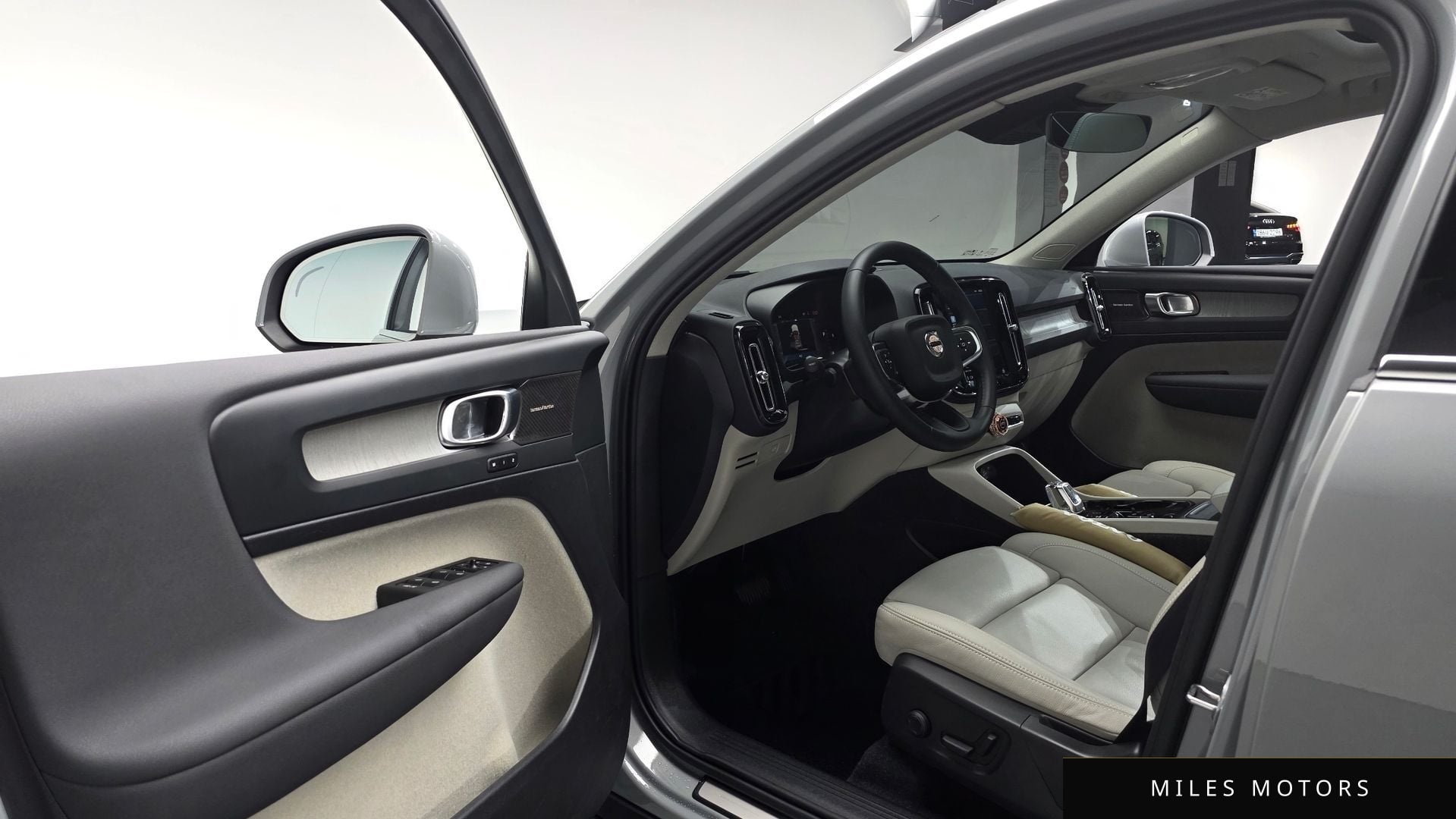 Volvo XC40 2025 — миниатюра 12