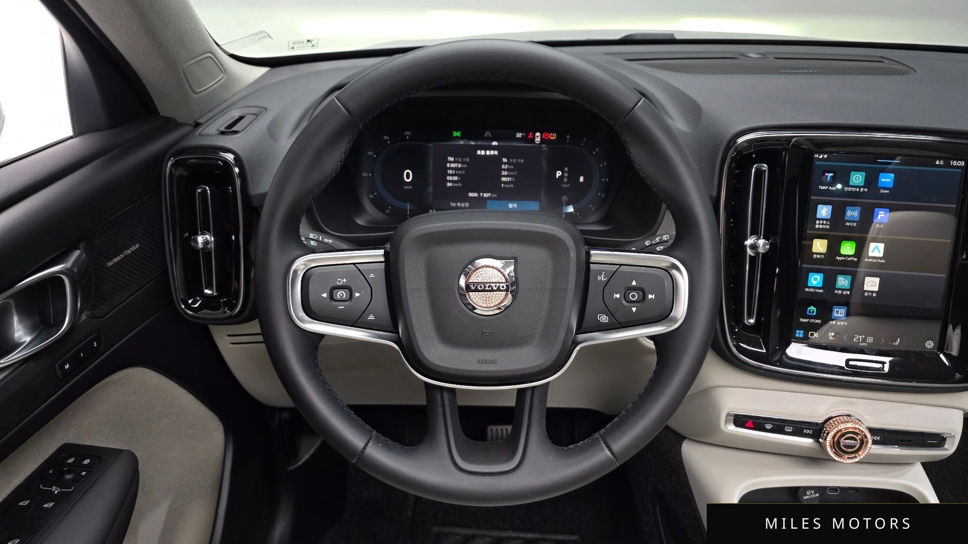 Volvo XC40 2025 — миниатюра 13