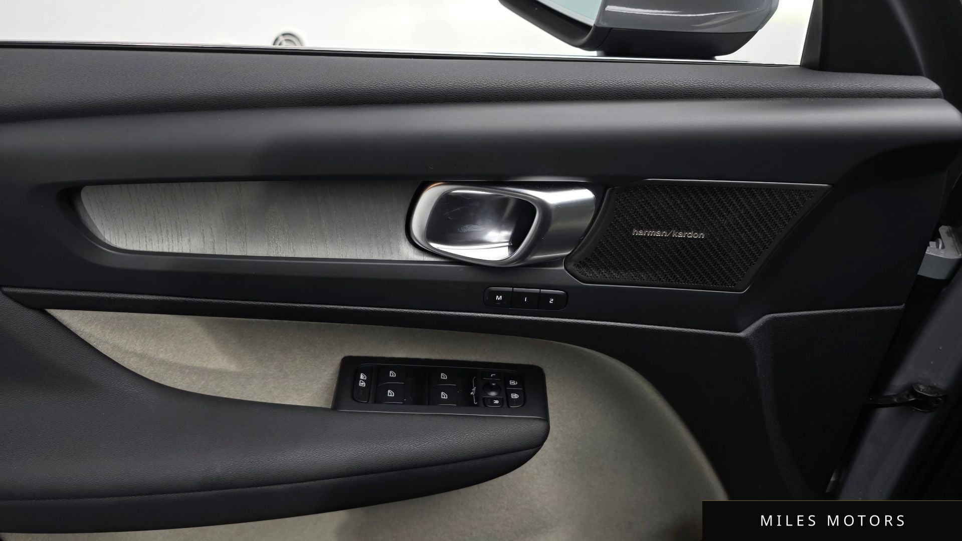 Volvo XC40 2025 — миниатюра 18