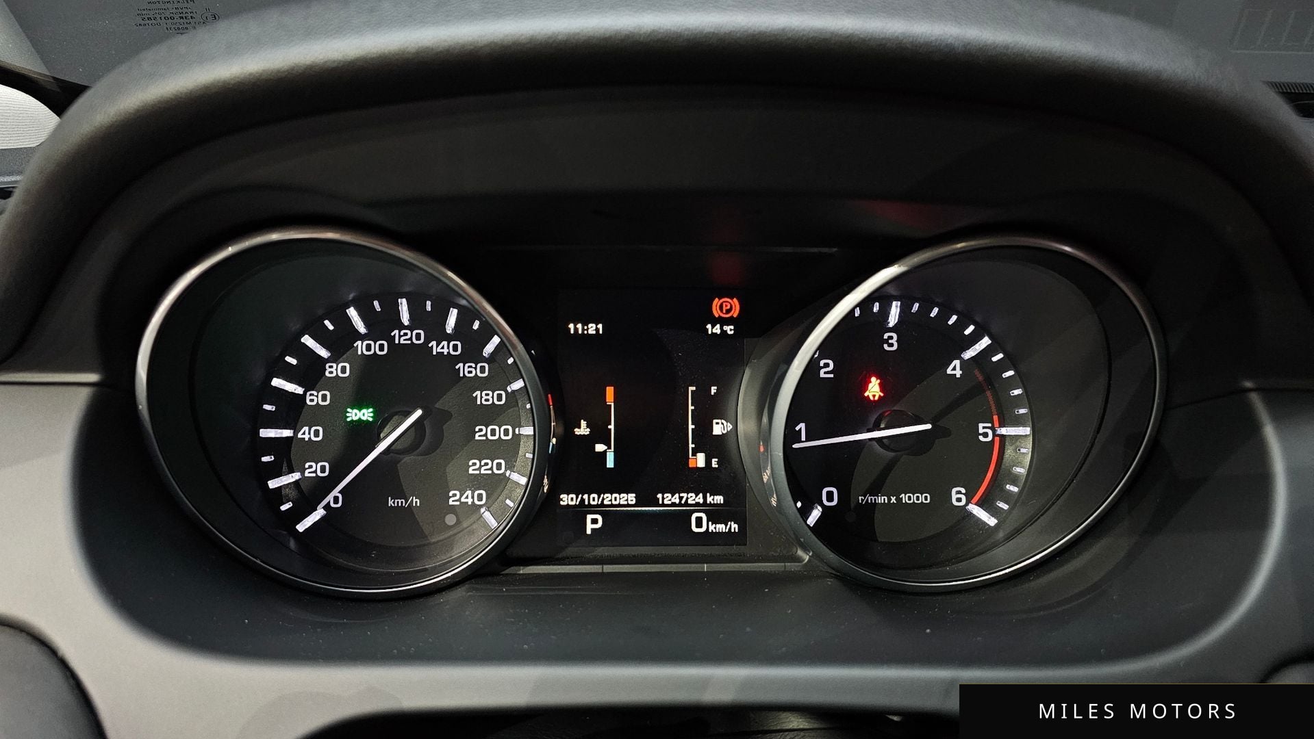 Land Rover Discovery Sport 2016 — миниатюра 8