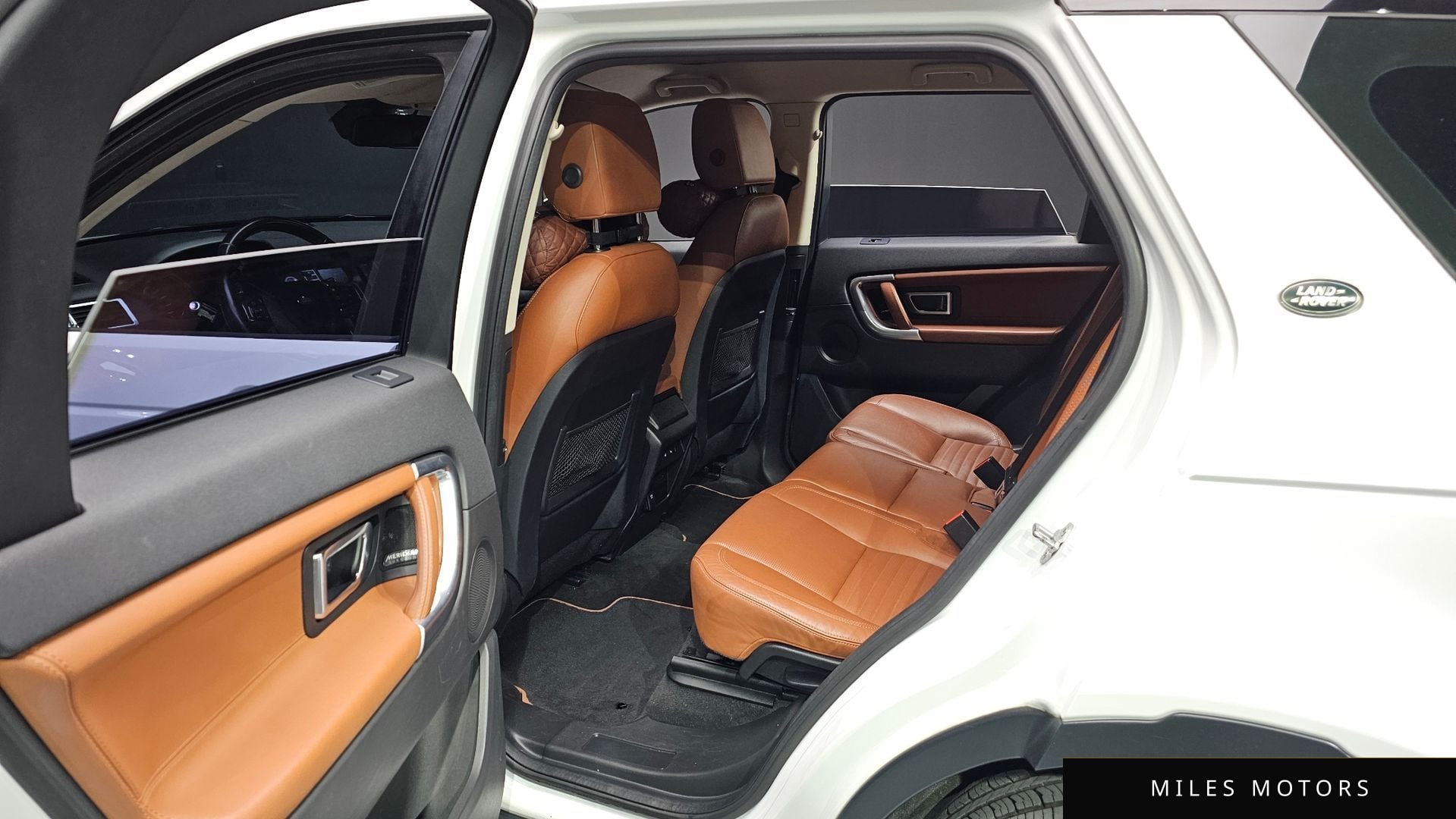 Land Rover Discovery Sport 2016 — миниатюра 11