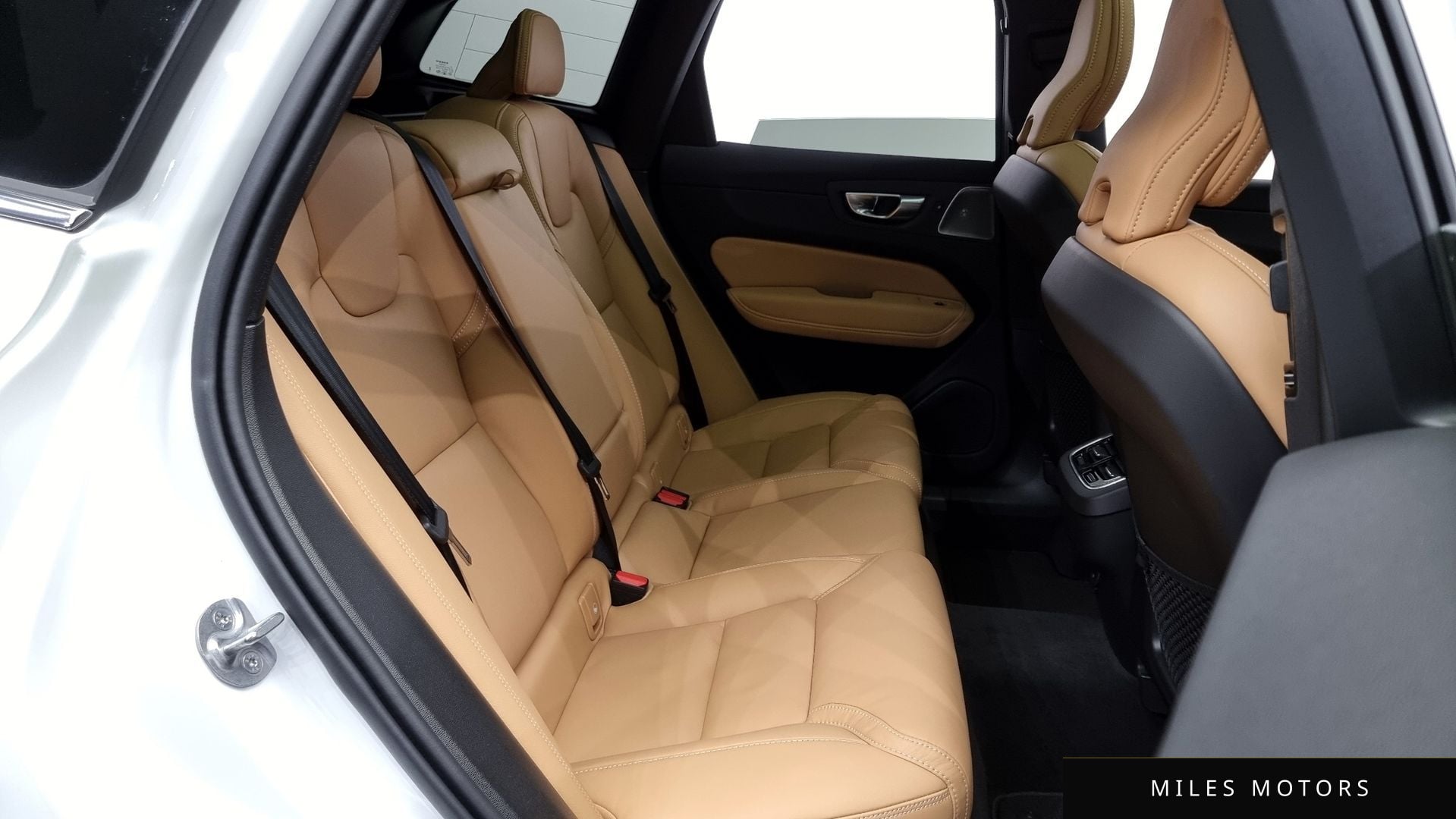 Volvo XC60 2025 — миниатюра 12