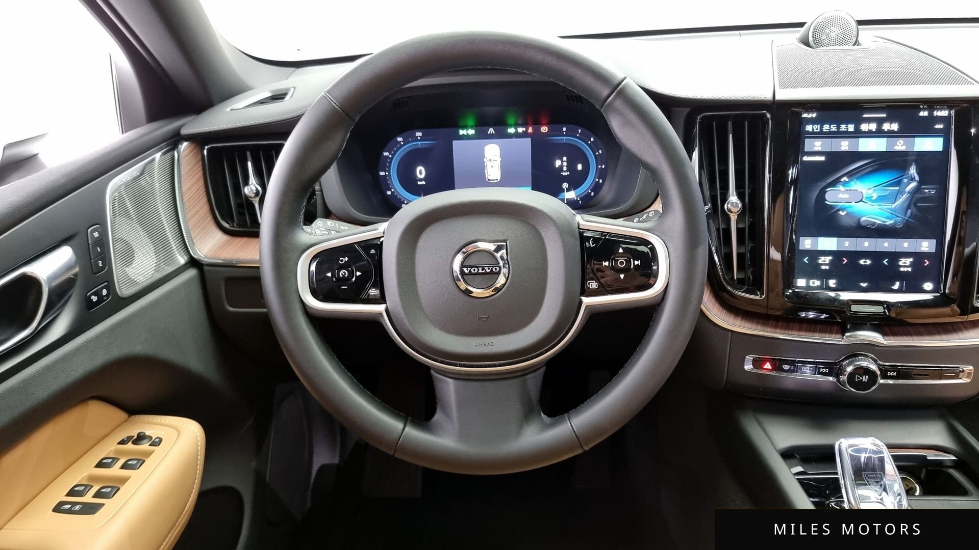 Volvo XC60 2025 — миниатюра 13
