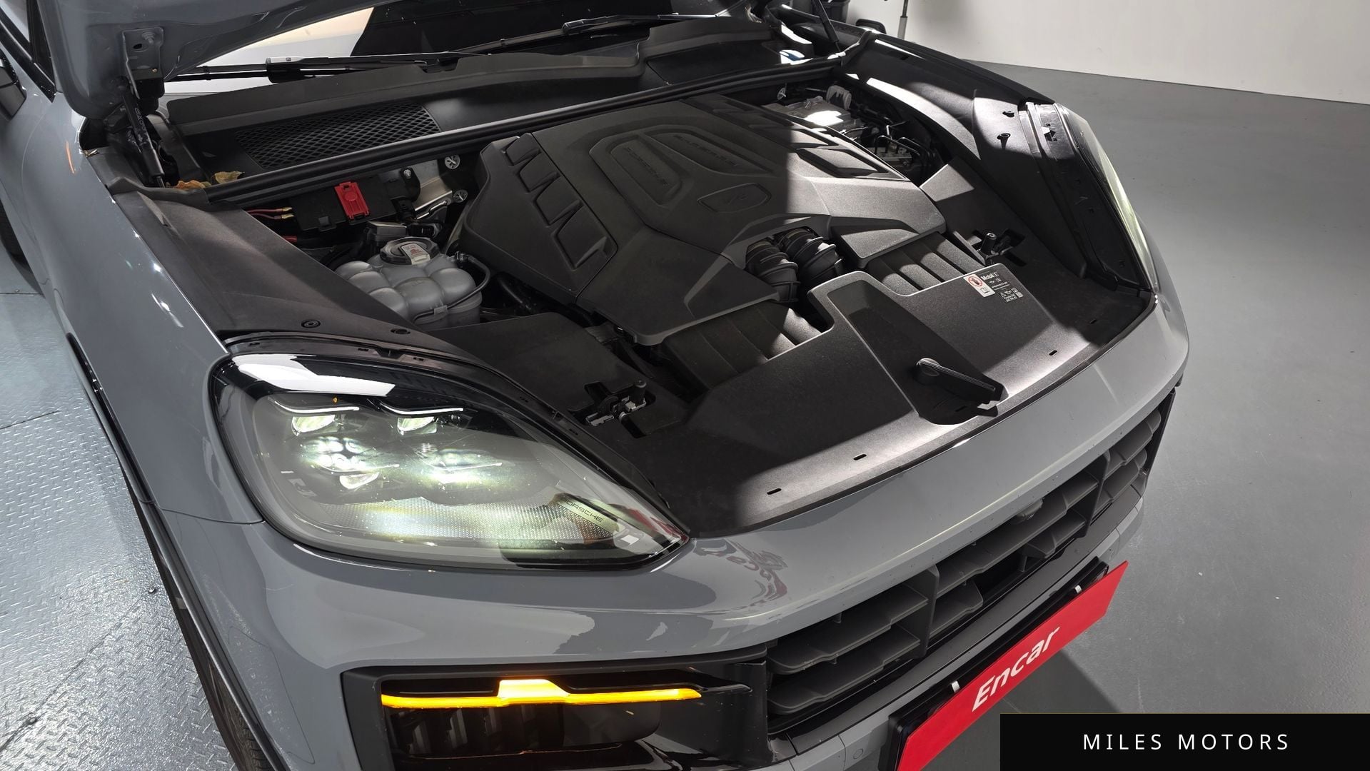 Porsche 카이엔 (PO536) 2025 — миниатюра 5
