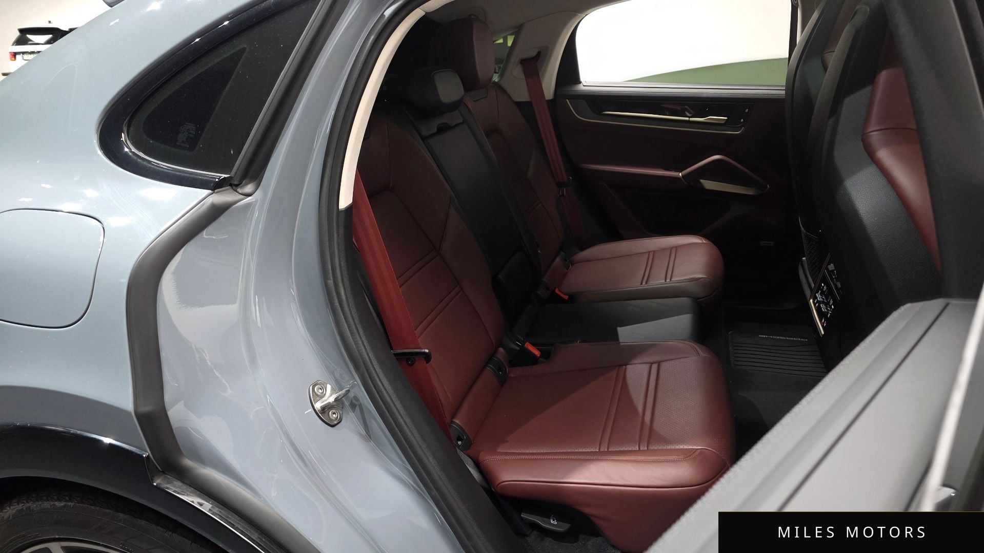 Porsche 카이엔 (PO536) 2025 — миниатюра 10