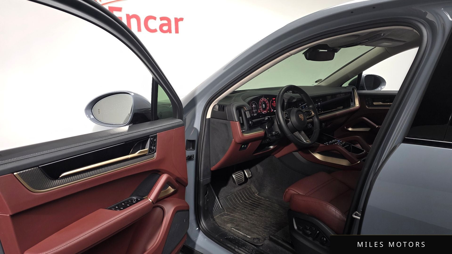 Porsche 카이엔 (PO536) 2025 — миниатюра 11