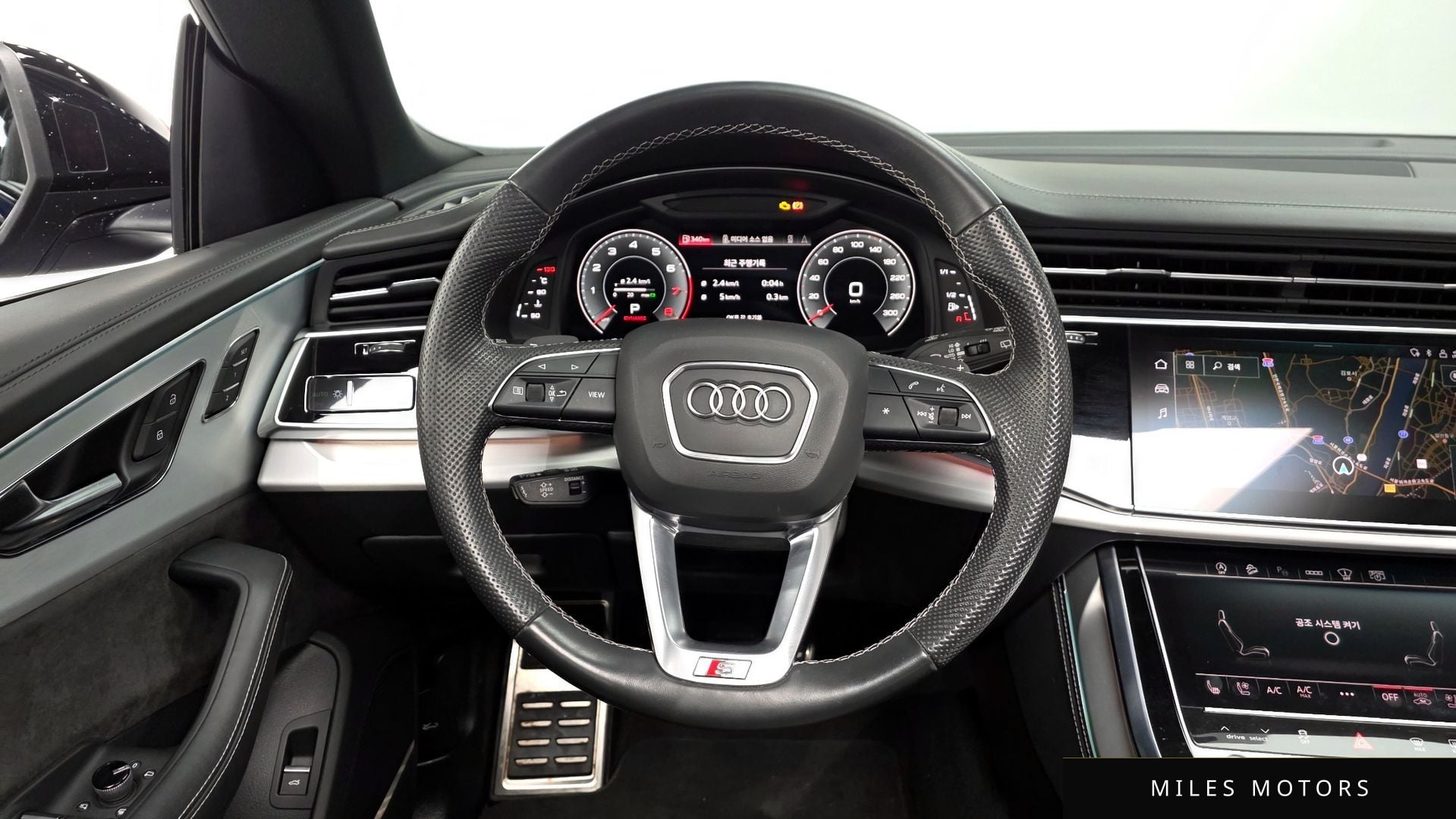Audi Q8 (4M) 2022 — миниатюра 13