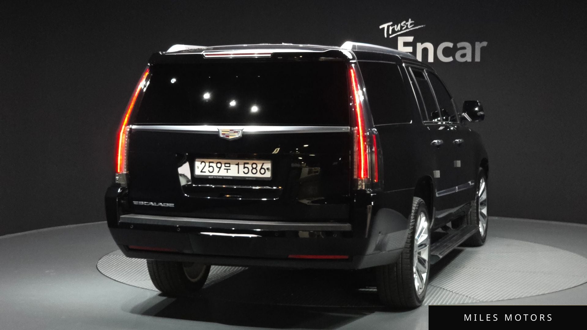 Cadillac Escalade 2019 — миниатюра 2