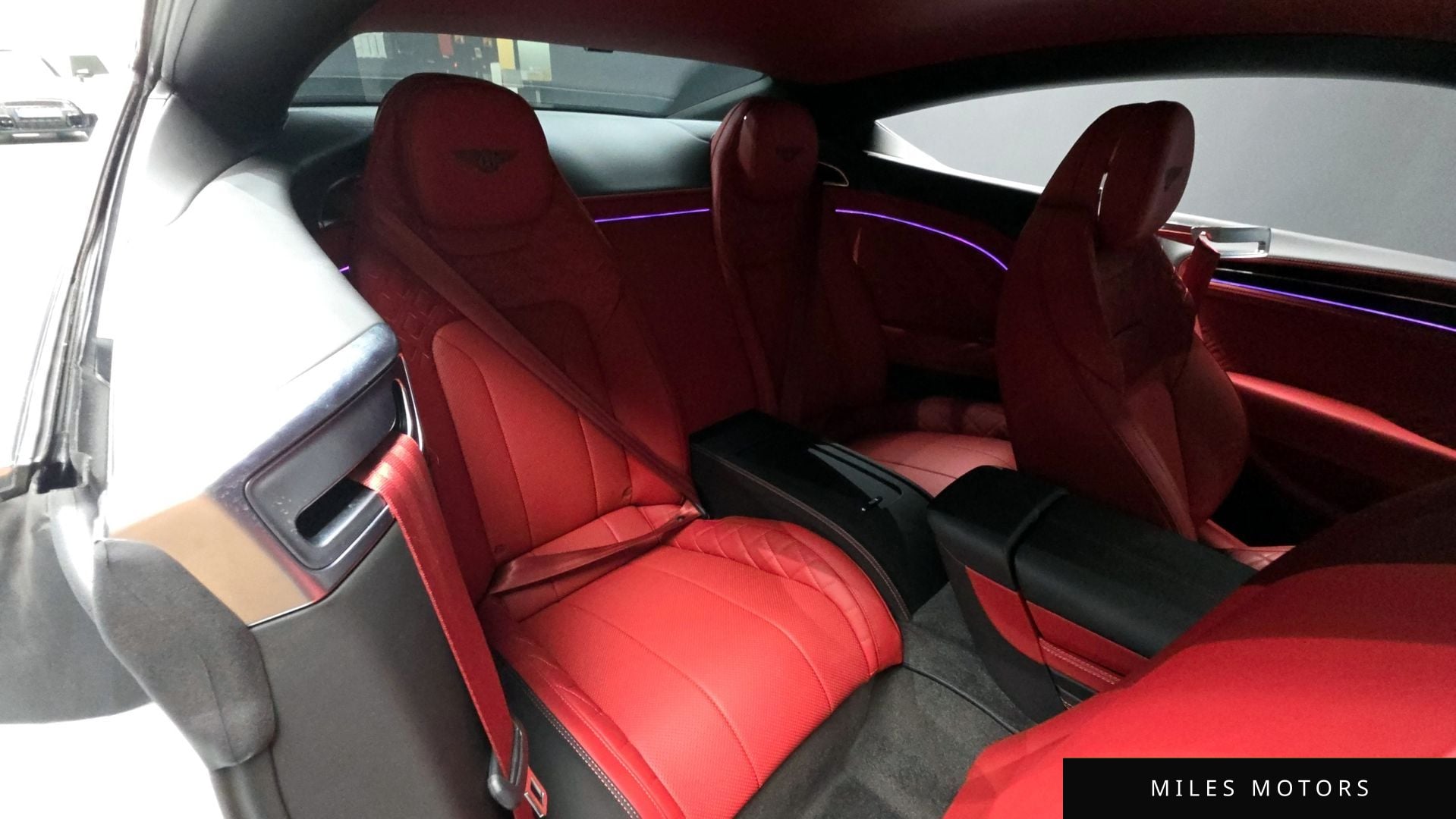Bentley Continental GT 2023 — миниатюра 12