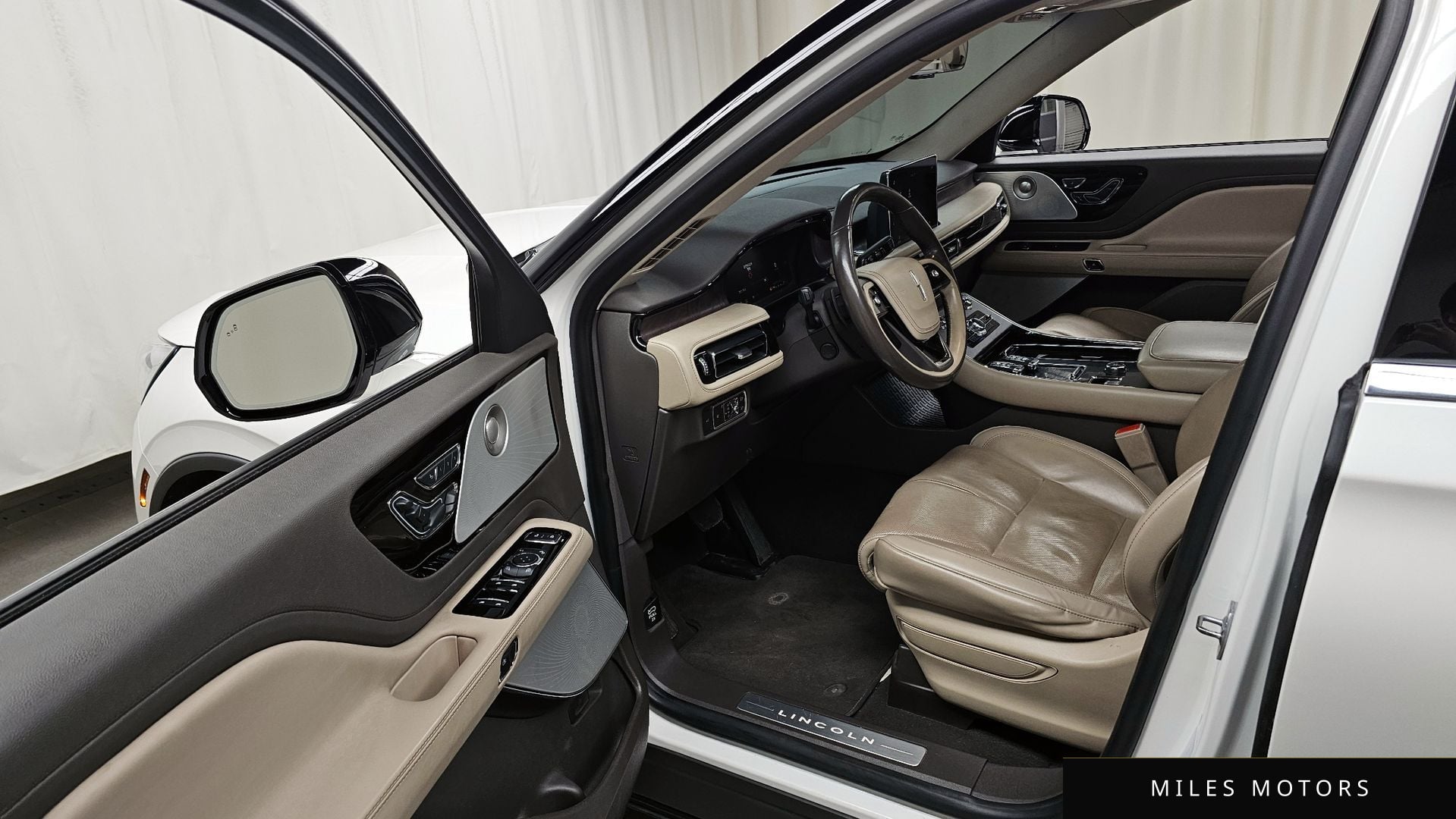 Lincoln 에비에이터 2021 — миниатюра 10