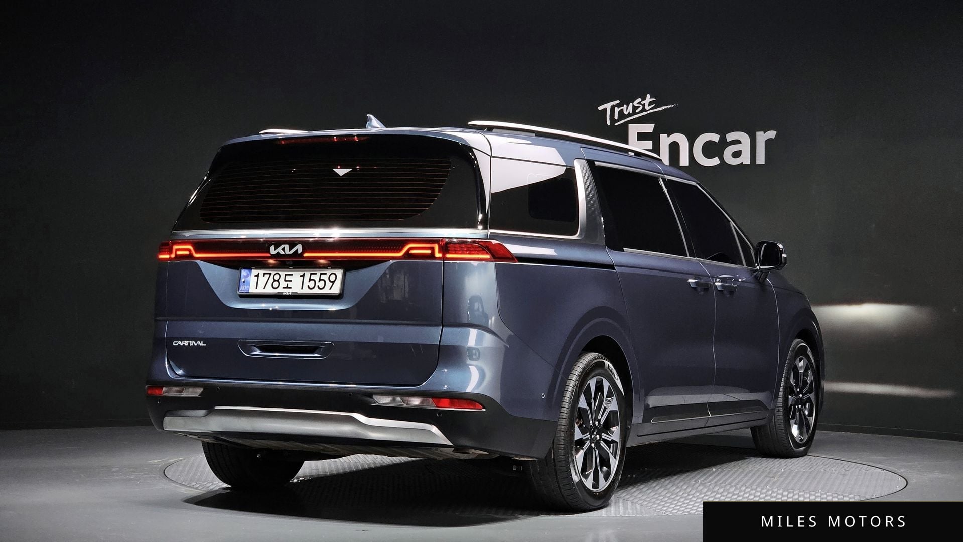 Kia Carnival 2023 — миниатюра 2