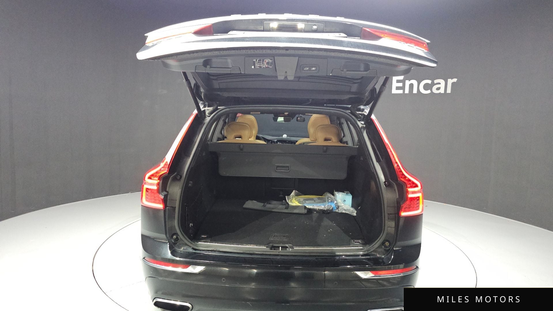 Volvo XC60 2019 — миниатюра 20