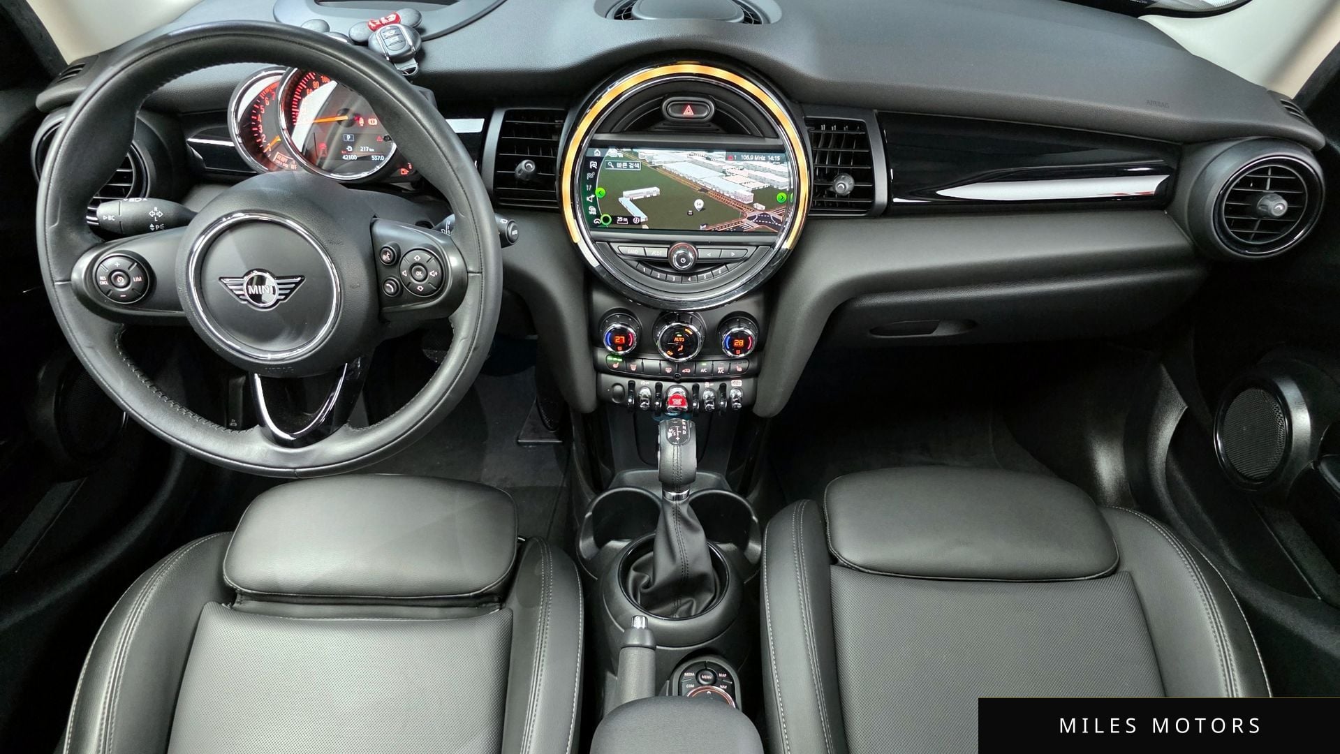 MINI Cooper 2019 — миниатюра 7