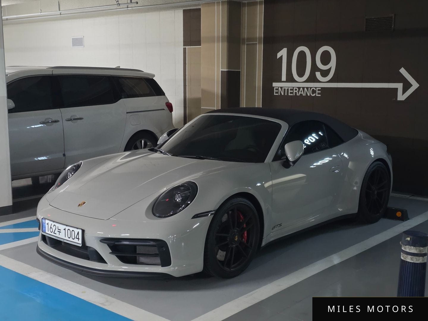 Porsche 911 (992) 2023 — миниатюра 2