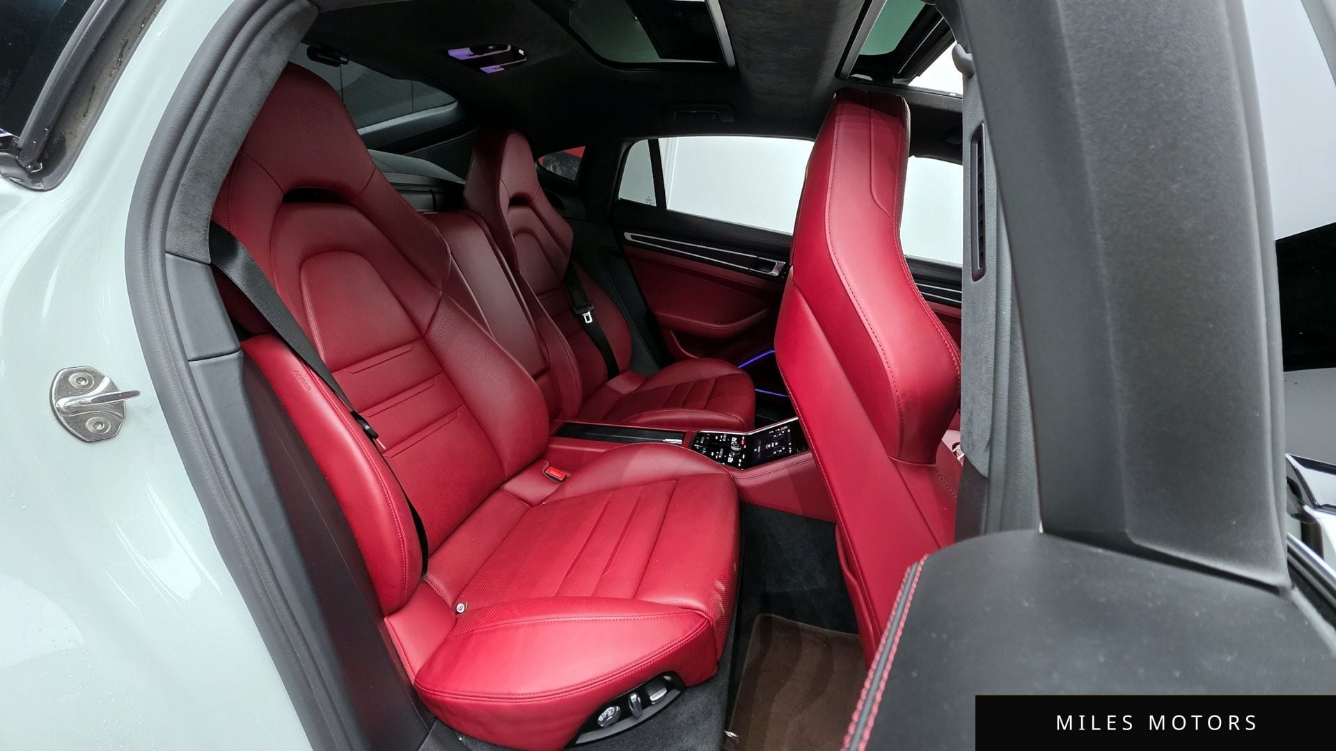 Porsche Panamera 2019 — миниатюра 19