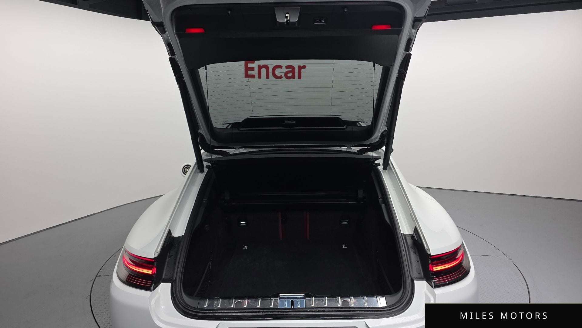 Porsche Panamera 2019 — миниатюра 20