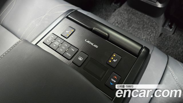 Лексус ES300h 2022 — миниатюра 19
