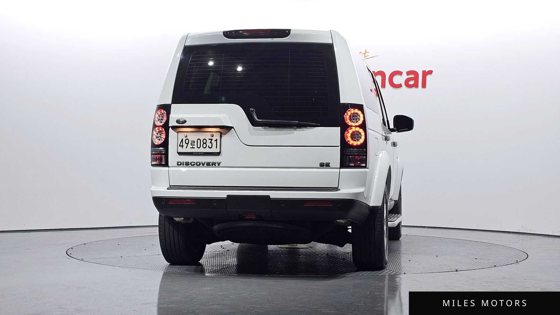 Land Rover Discovery 2016 — миниатюра 4