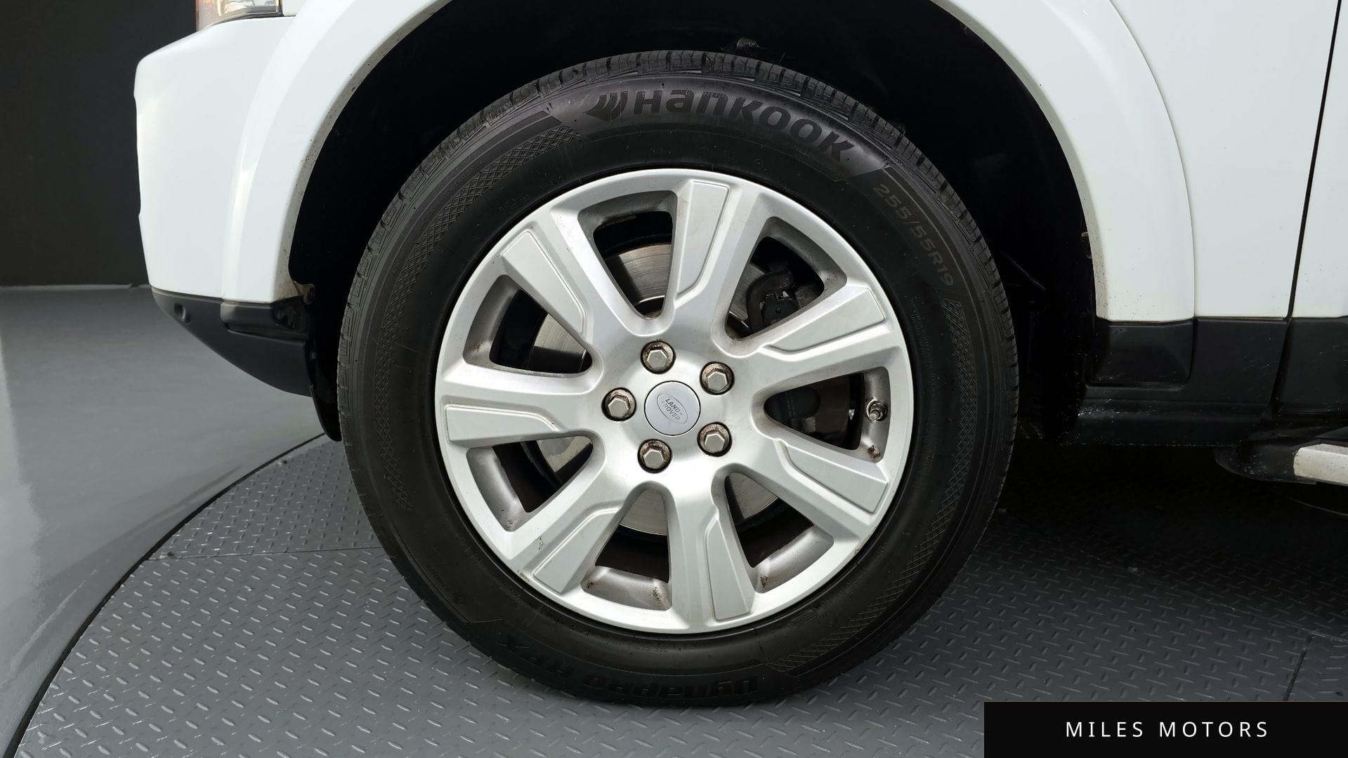Land Rover Discovery 2016 — миниатюра 5